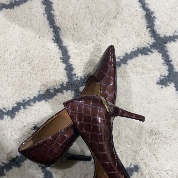 Shoes - Picture 4 of 4